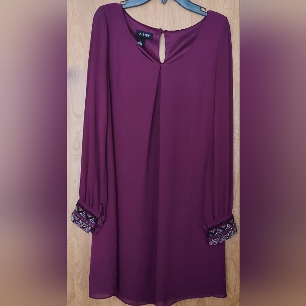A. Byer Plum Chiffon Shift Dress Long Sleeve Beaded Cuff jewel embellished Sz S